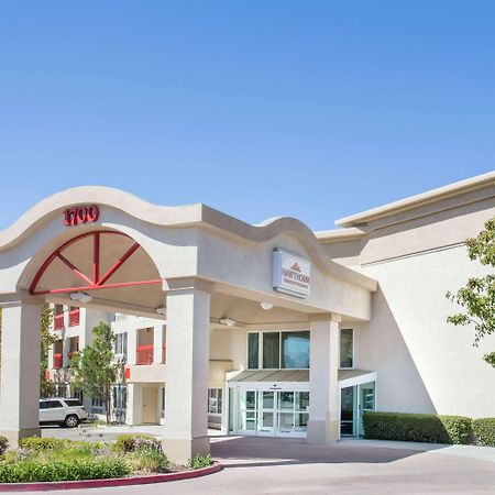 Hawthorn Suites By Wyndham Livermore Extérieur photo